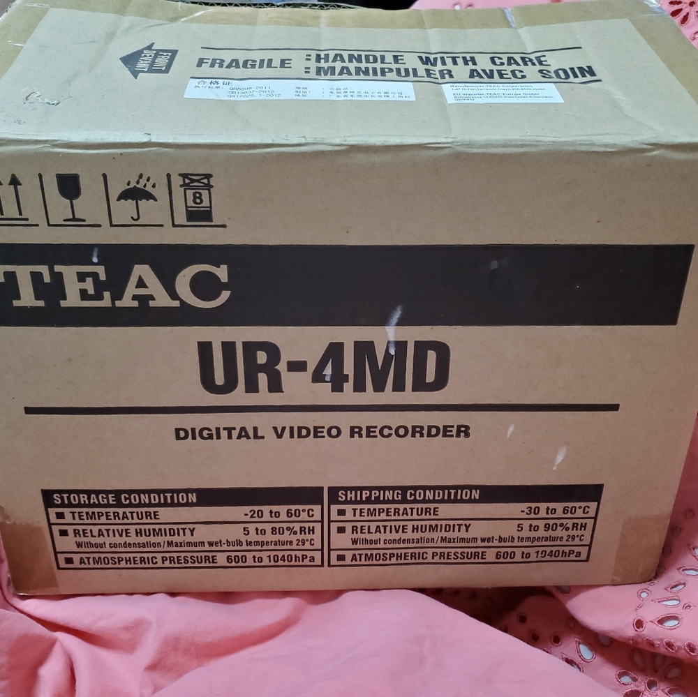 TEAC UR-4MD Video Med Recorder